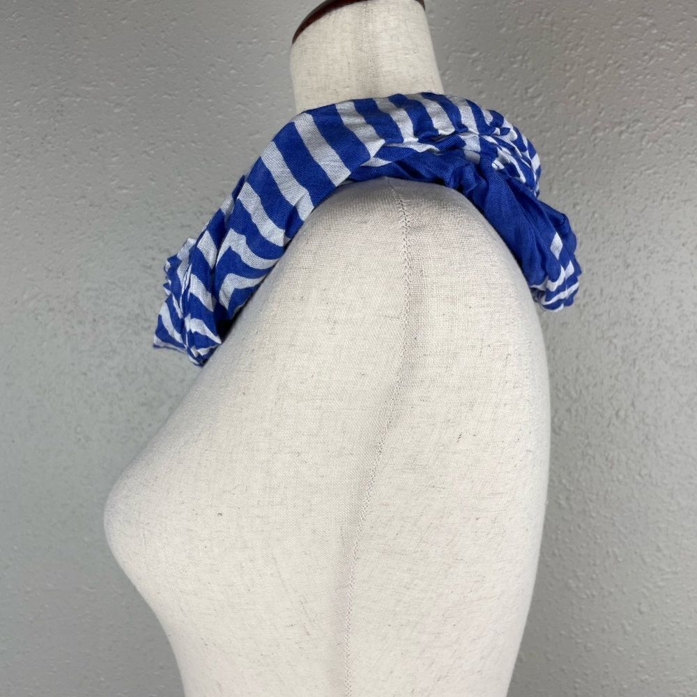 Chic Viscosse Infinity Scarf EUC - Picture 3 of 5